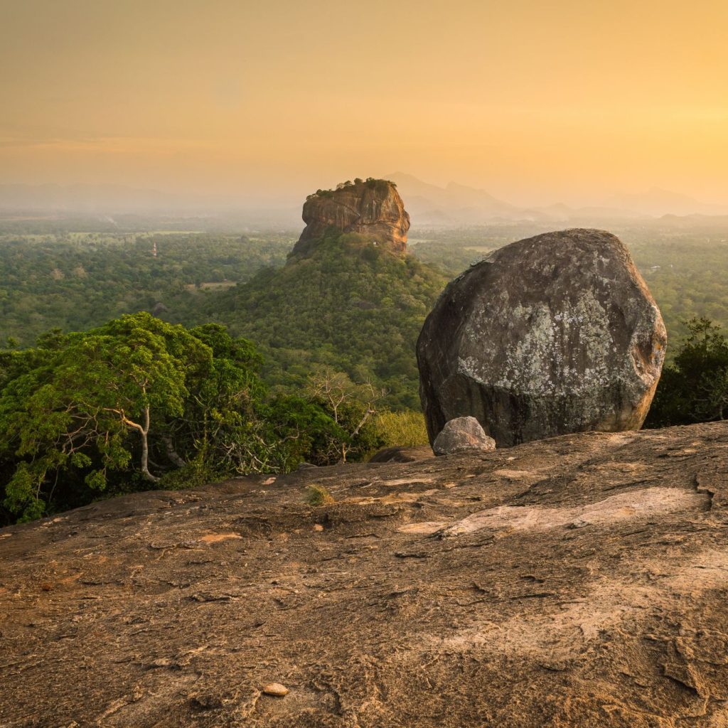pidurangala-rock-sri-lanka_l